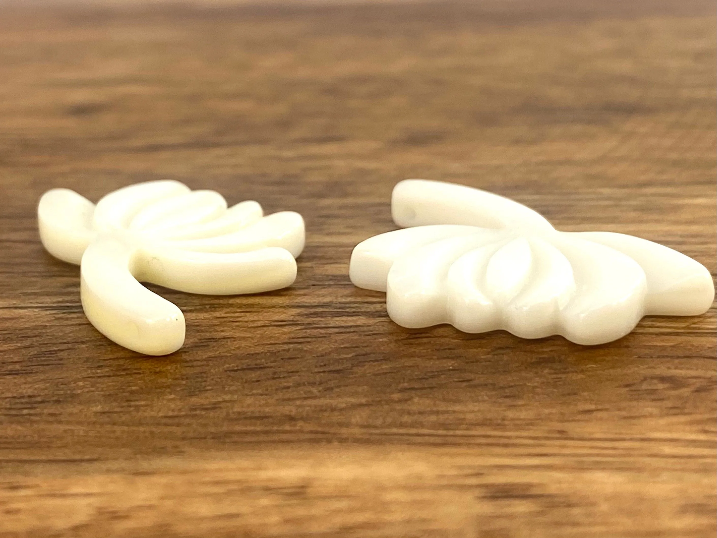 Mother Of Pearl White Shell, Sku#M362