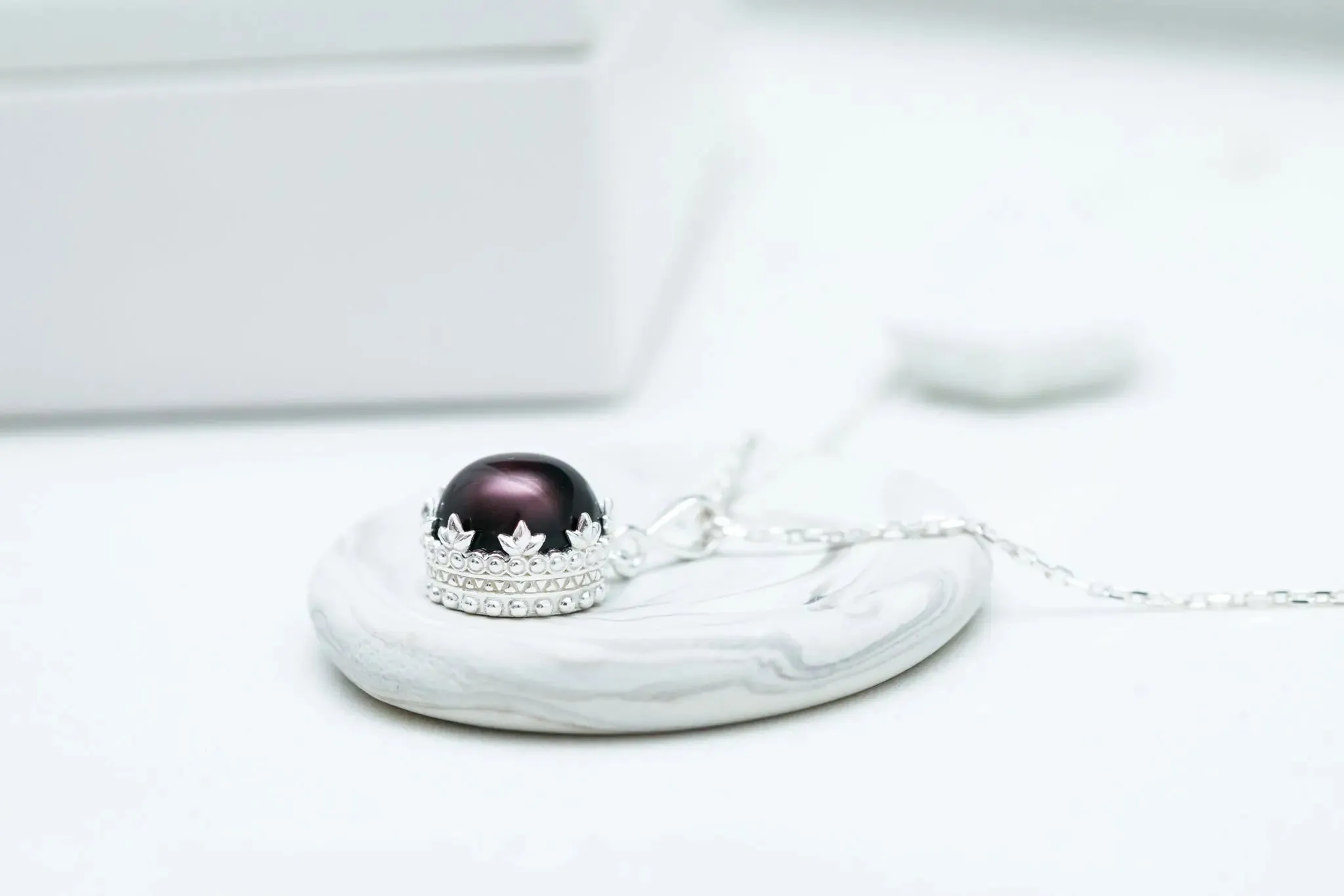 Red Princess Crown Amber Pendant