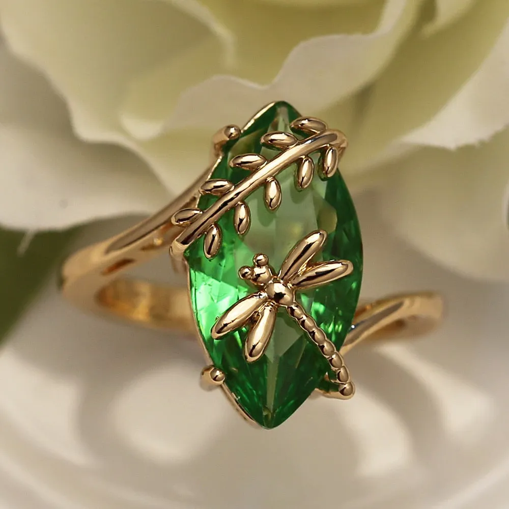 Statement Jewelry Dragonfly Cocktail Rings for Women with Oval Cut Zircon in Gold Color